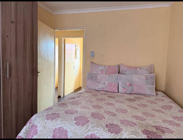 3 BEDROOM HOUSE FOR SALE IN TLHABANE WEST